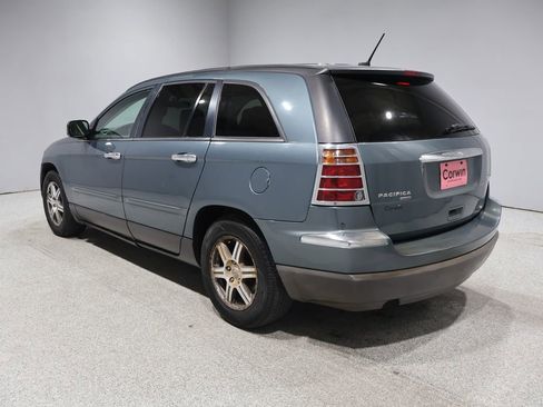 Used 2007 Chrysler Pacifica Touring image 4