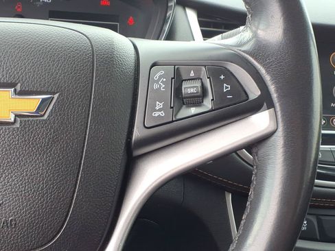 Used 2022 Chevrolet Trax LT w/ LT Convenience Package AWD/4WD image 18