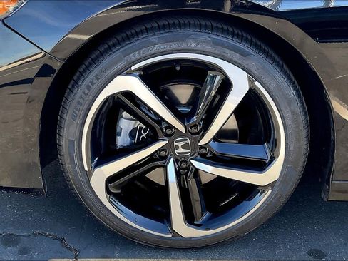 Used 2022 Honda Accord Sport image 11
