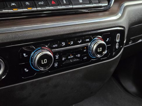 Used 2024 GMC Sierra 1500 SLT AWD/4WD image 17