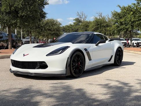 Used 2016 Chevrolet Corvette Z06 w/ 2LZ Preferred Equipment Group RWD image 8