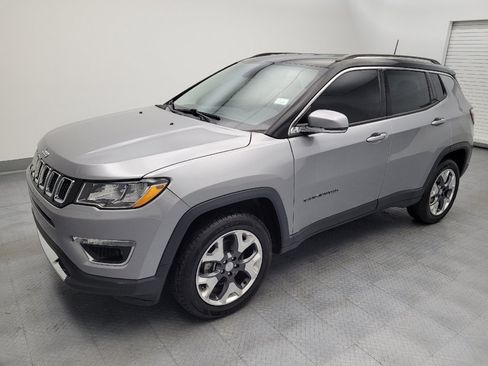 Used 2018 Jeep Compass Limited w/ Navigation Group AWD/4WD image 2