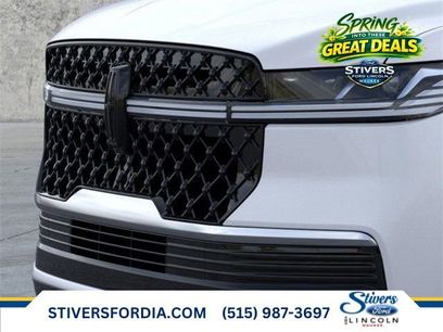 Used 2025 Lincoln Navigator Reserve w/ Jet Appearance Package