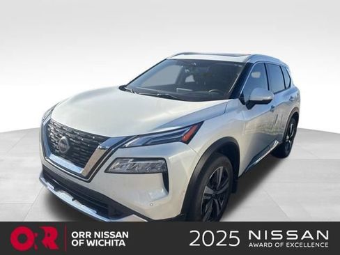 Used 2023 Nissan Rogue Platinum w/ Platinum Premium Package FWD image 1