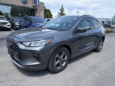 Used 2023 Ford Escape ST-Line w/ Tech Pack #1 FWD image 3