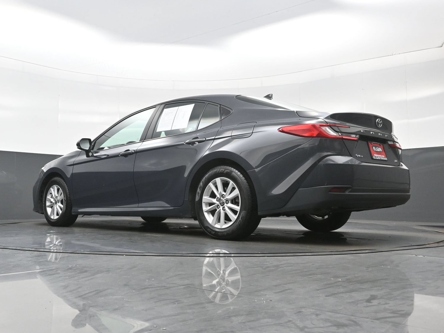 Used 2025 Toyota Camry LE FWD image 30