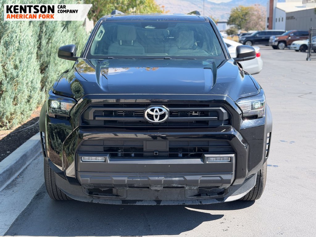 Used 2025 Toyota 4Runner SR5 AWD/4WD image 2