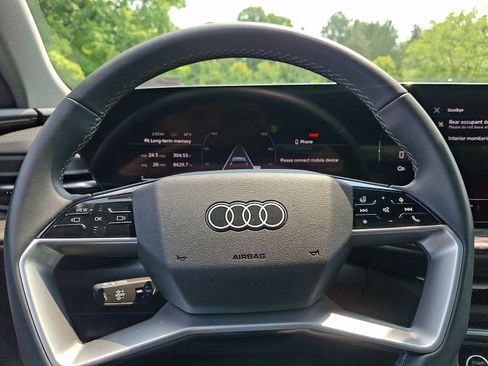 Used 2025 Audi Q5 Premium w/ Convenience Package AWD/4WD image 20
