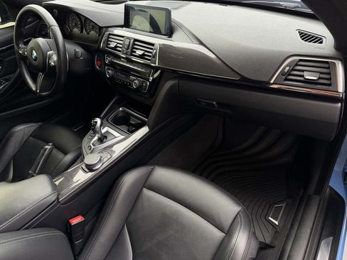Used 2020 BMW M4 Coupe w/ Competition Package RWD image 21