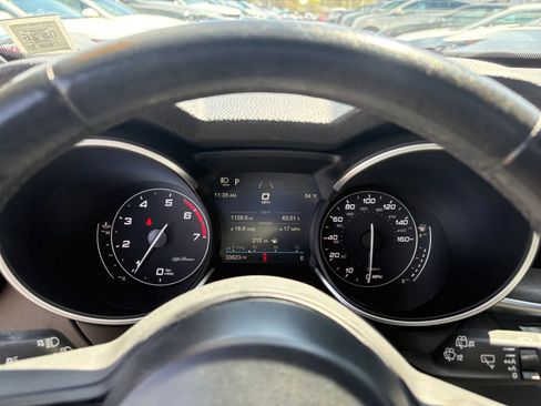 Used 2022 Alfa Romeo Stelvio Ti AWD/4WD image 13