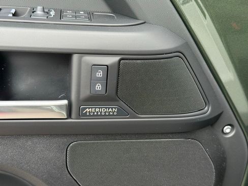 New 2026 Land Rover Defender 110 X-Dynamic SE AWD/4WD image 14