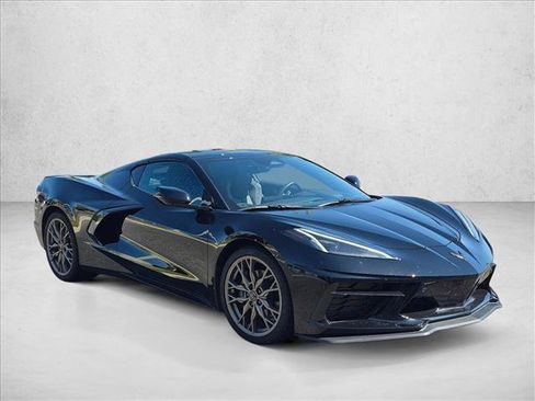 Used 2025 Chevrolet Corvette Stingray Preferred Cpe w/ 2LT RWD image 3