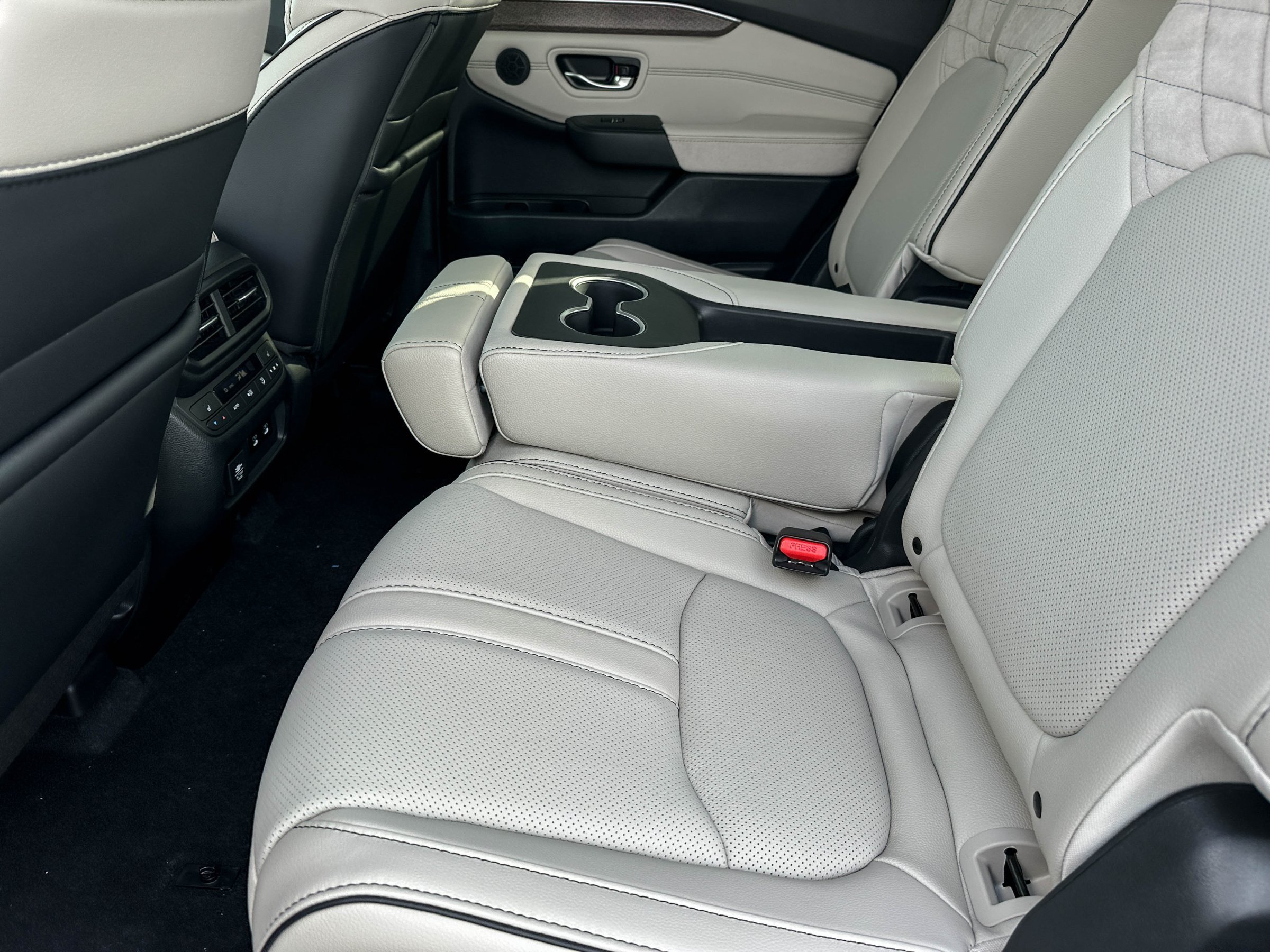 New 2026 Honda Pilot Elite image 15