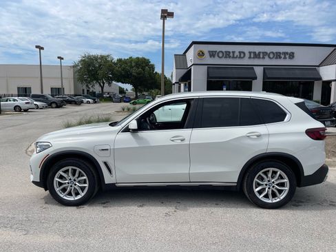 Used 2023 BMW X5 xDrive45e w/ Executive Package AWD/4WD image 53