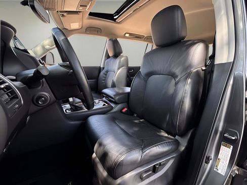 Used 2023 Nissan Armada SL w/ Captain's Chairs Package RWD image 7