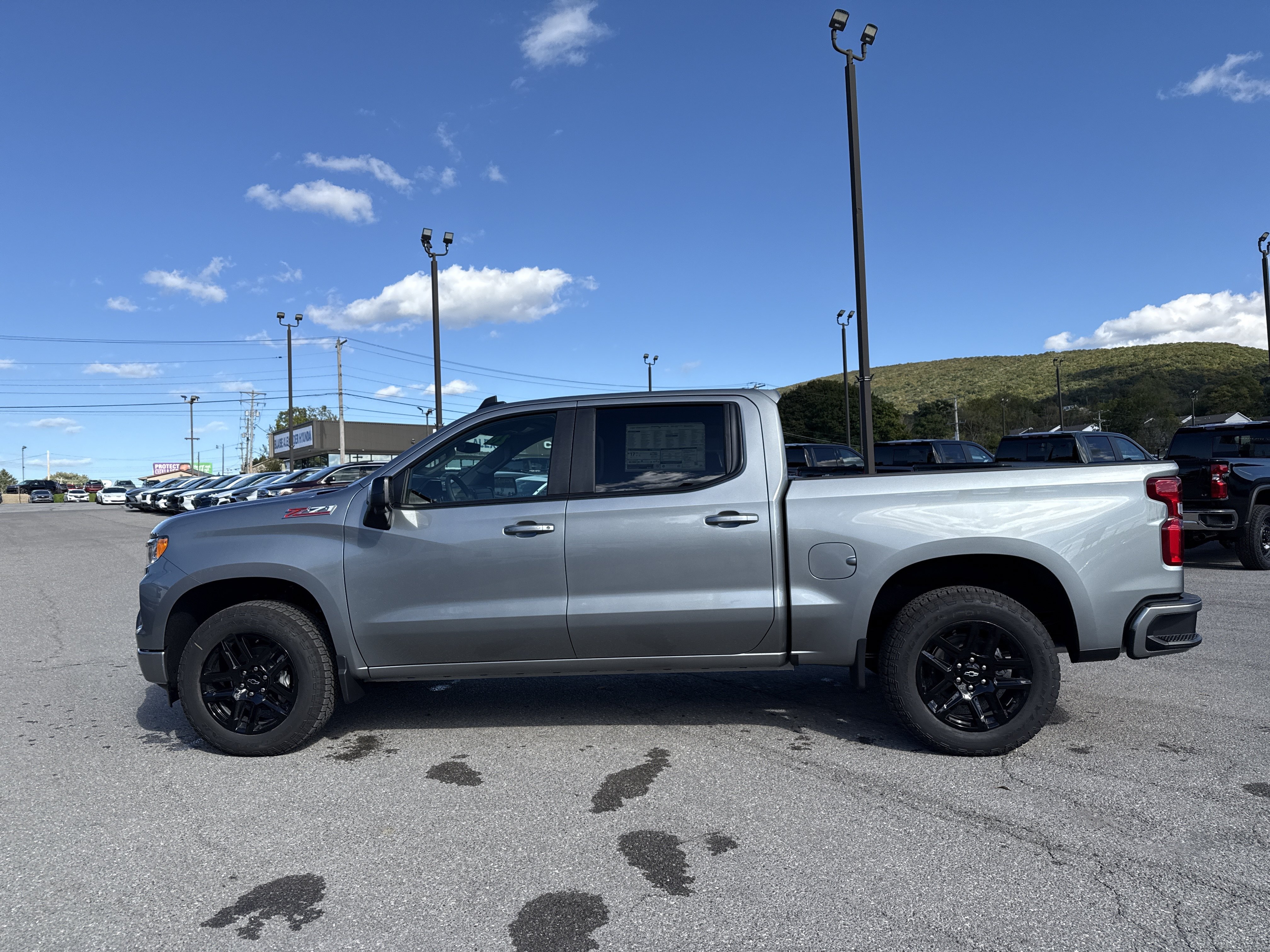 New 2026 Chevrolet Silverado 1500 RST w/ RST All Star Premium Package AWD/4WD image 7