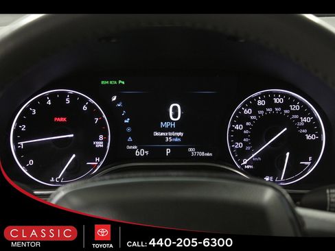 Used 2019 Toyota Avalon Limited image 8