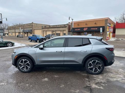 New 2026 Chevrolet Equinox EV LT w/ Comfort Package AWD/4WD image 8