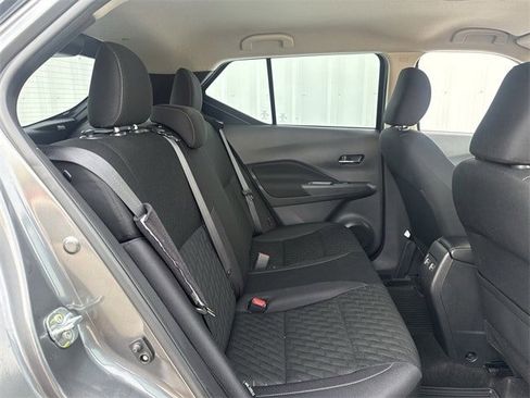 Used 2023 Nissan Kicks SV image 30