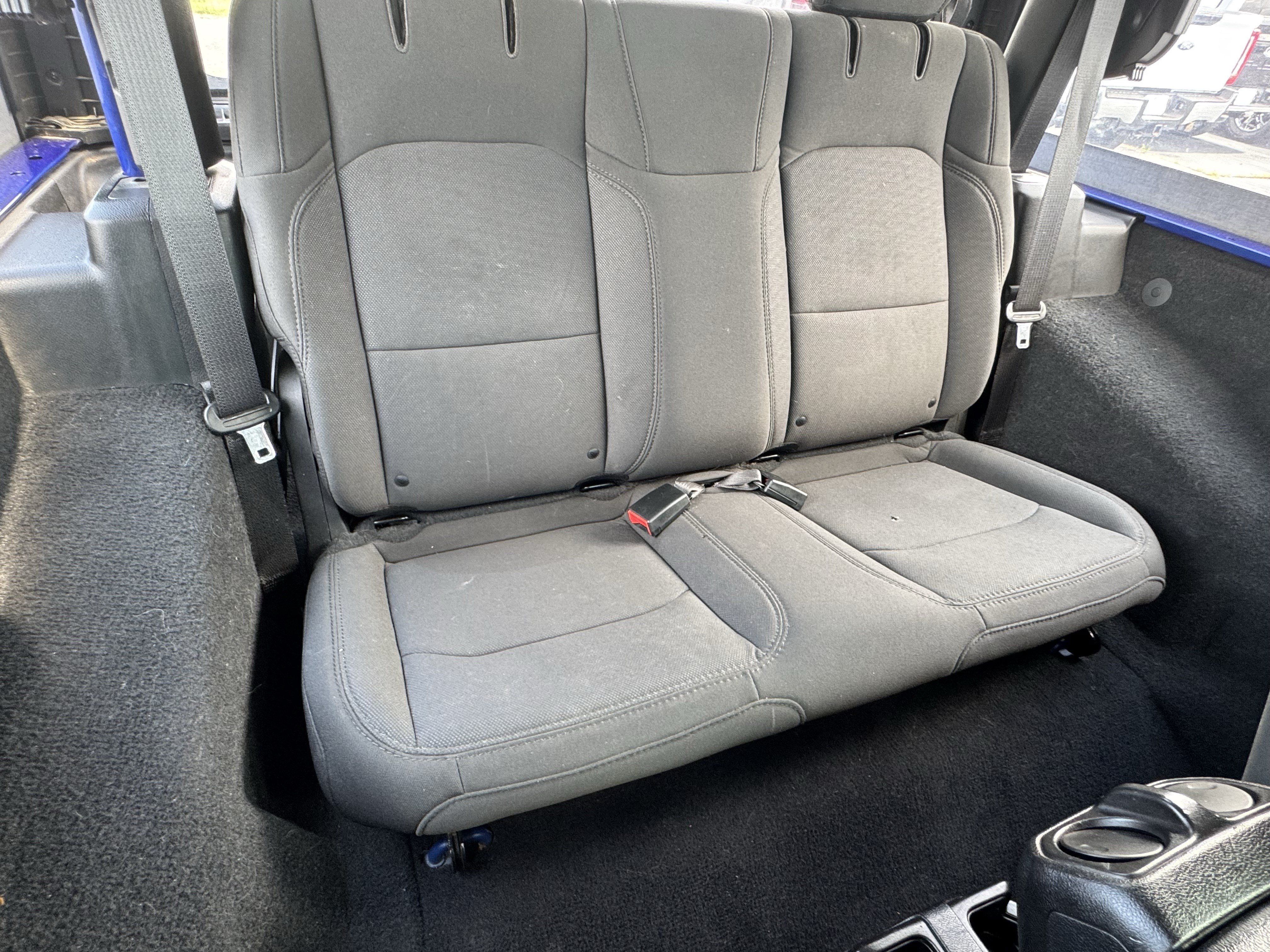 Used 2020 Jeep Wrangler Sport AWD/4WD image 17