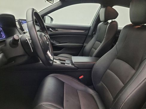 Used 2019 Honda Accord Sport image 17