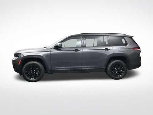 Used 2024 Jeep Grand Cherokee L Laredo image 8