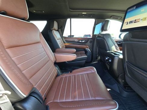 Used 2024 GMC Yukon Denali Ultimate image 16