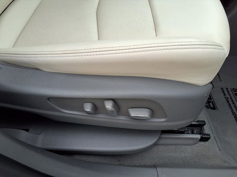 Used 2021 Cadillac XT6 Premium Luxury image 10