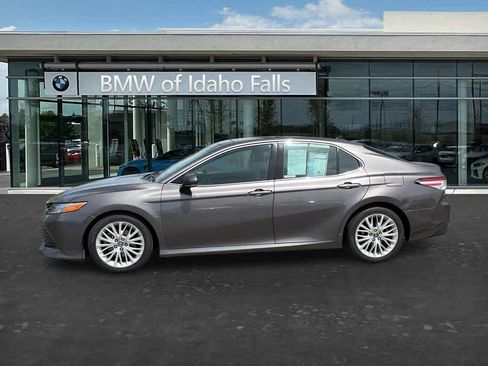 Used 2018 Toyota Camry XLE w/ Driver Assist Package FWD image 6