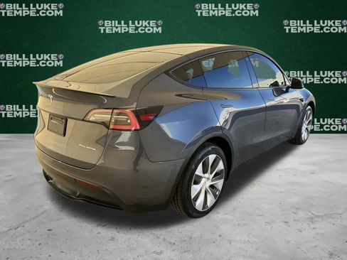 Used 2021 Tesla Model Y Long Range image 3