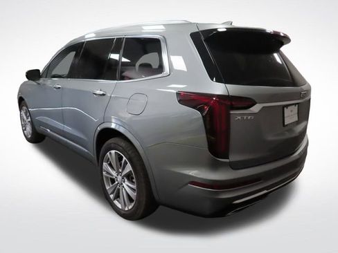 Certified 2025 Cadillac XT6 Premium Luxury image 3