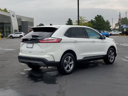 Certified 2024 Ford Edge SEL w/ Convenience Package AWD/4WD image 3