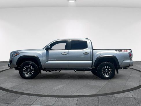 Used 2021 Toyota Tacoma TRD Off-Road w/ Technology Package AWD/4WD image 9