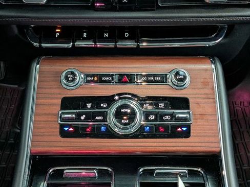 Used 2022 Lincoln Aviator Reserve w/ Elements Package Plus image 32