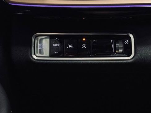 Used 2025 Buick Envision Sport Touring image 30