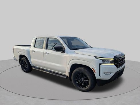 Used 2023 Nissan Frontier SV w/ Midnight Edition Package RWD image 1