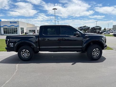 Used 2017 Ford F150 Raptor w/ Equipment Group 802A Luxury AWD/4WD image 2