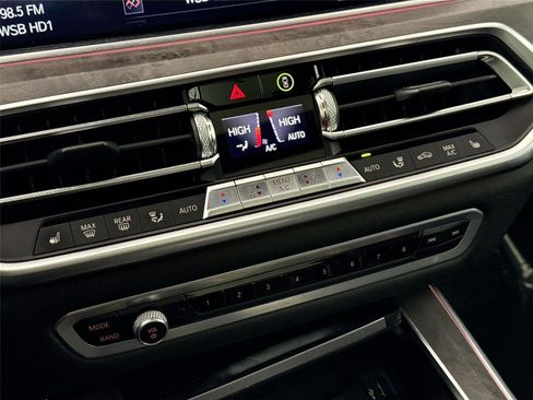 Used 2020 BMW X5 xDrive50i w/ Executive Package image 26