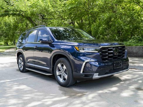 Used 2024 Honda Pilot EX-L image 2