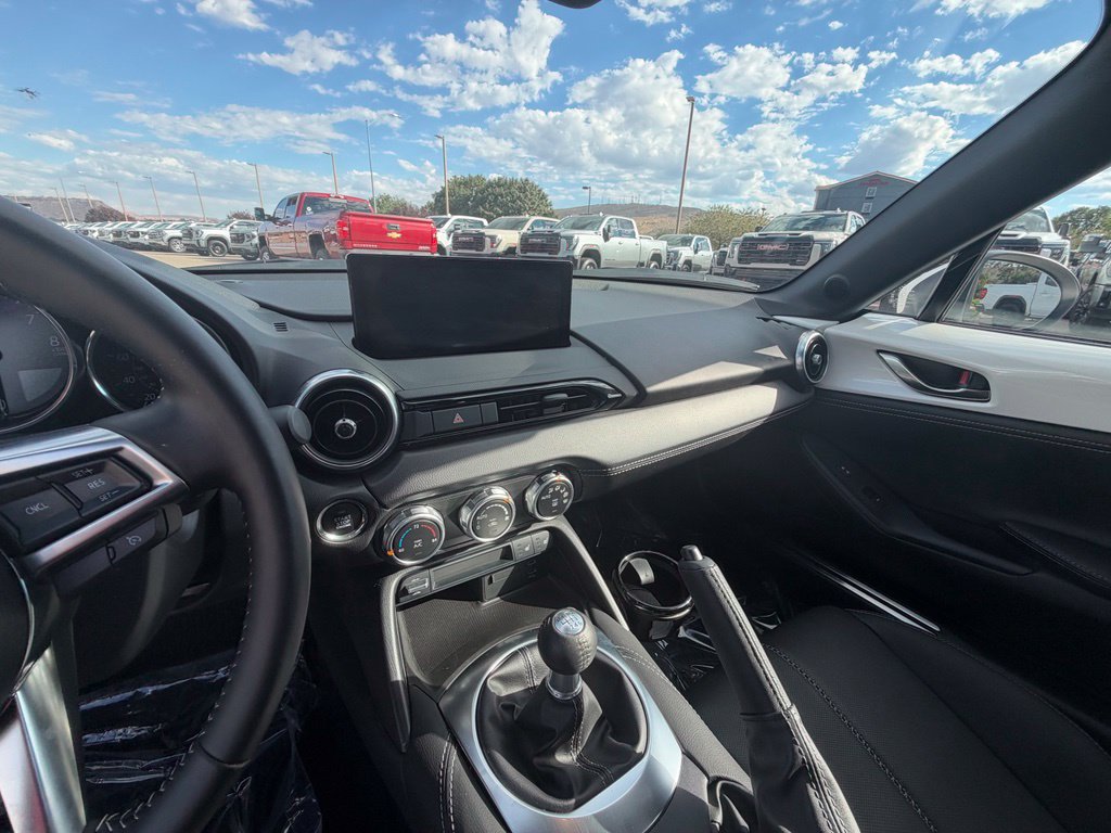 Used 2024 MAZDA MX-5 Miata RF Grand Touring RWD image 11