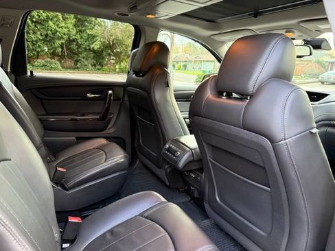 Used 2015 Chevrolet Traverse LTZ image 30