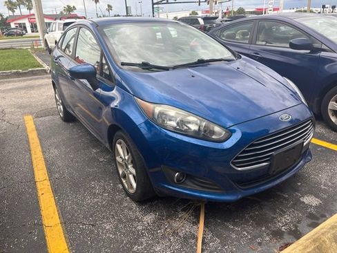 Used 2019 Ford Fiesta SE w/ Equipment Group 201A FWD image 3