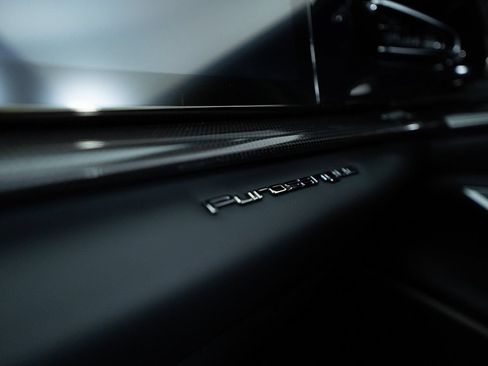 Certified 2025 Ferrari Purosangue AWD/4WD image 32