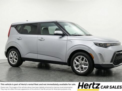 Used 2025 Kia Soul LX w/ LX Technology Package image 1