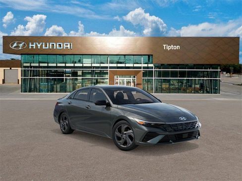 New 2026 Hyundai Elantra Sport image 2