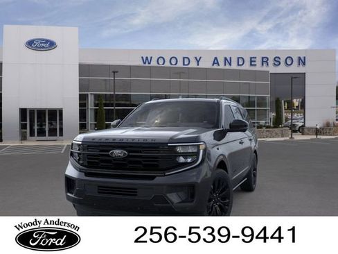 New 2025 Ford Expedition Platinum w/ Stealth Appearance Package image 2