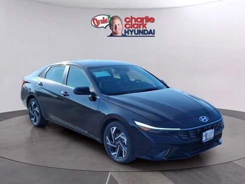 New 2026 Hyundai Elantra Limited FWD image 7