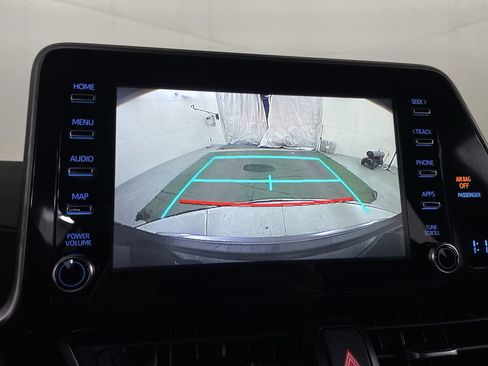 Used 2019 Toyota C-HR XLE FWD image 15