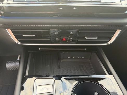 New 2026 Volkswagen Atlas Cross Sport SEL AWD/4WD image 19