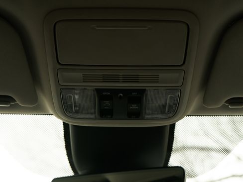 Used 2025 Honda Odyssey Elite image 37